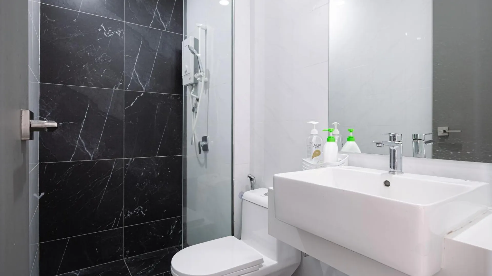 Beacon Executive Suites George Town 0*,