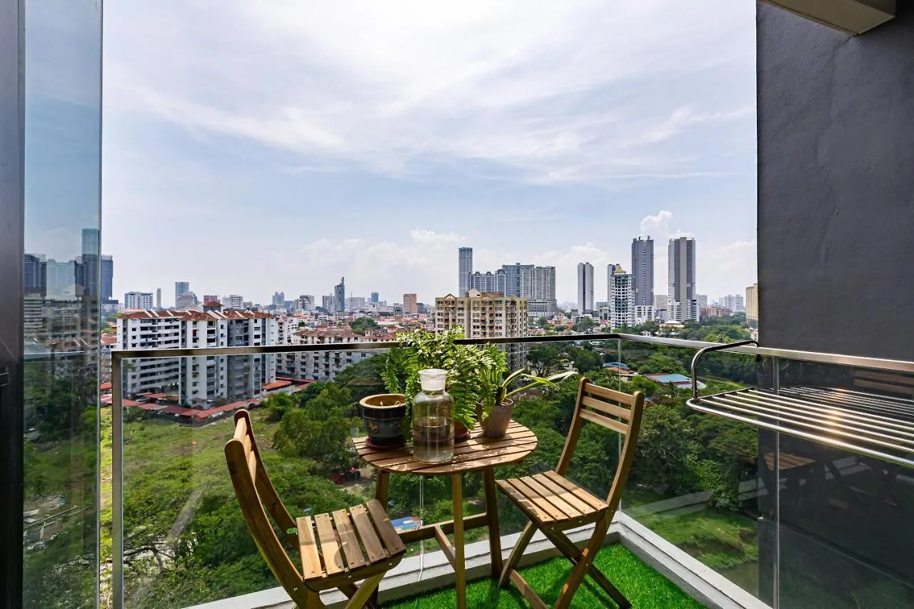 Beacon Executive Suites George Town Apartment